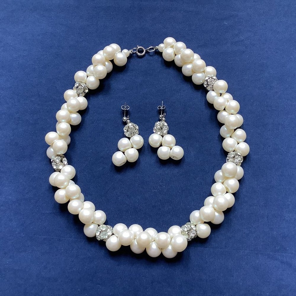Pearl & Rhinestone Jewelry Set – Necklace & Pierced Earrings - Picture 2 of 10
